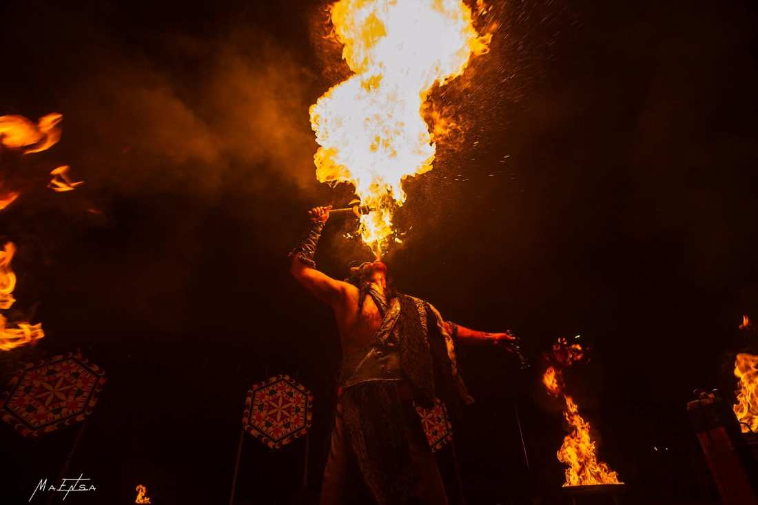 Espectáculo de lume · aros
